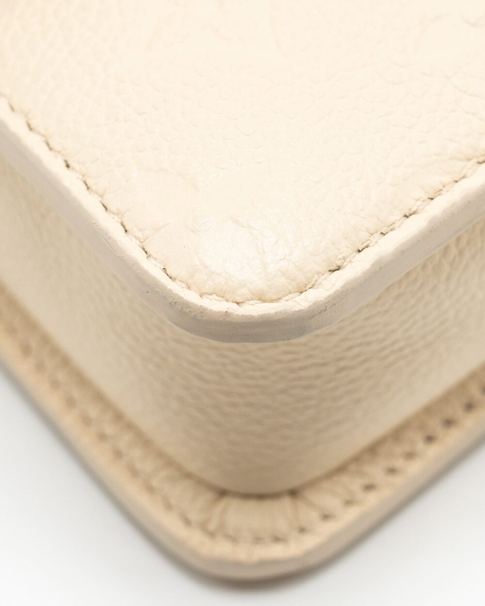 AAA Replica Louis Vuitton LV WALLET ON CHAIN MÉTIS MONOGRAM EMPREINTE CREAM GHW
