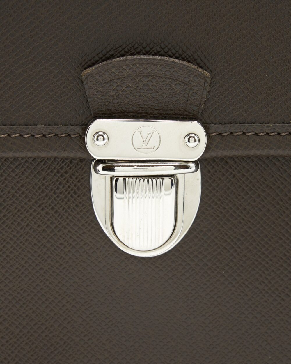 AAA Replica Louis Vuitton LV MEN’S LARGE BRIEFCASE WITH SHOULDER STRAP DARK BROWN SHW