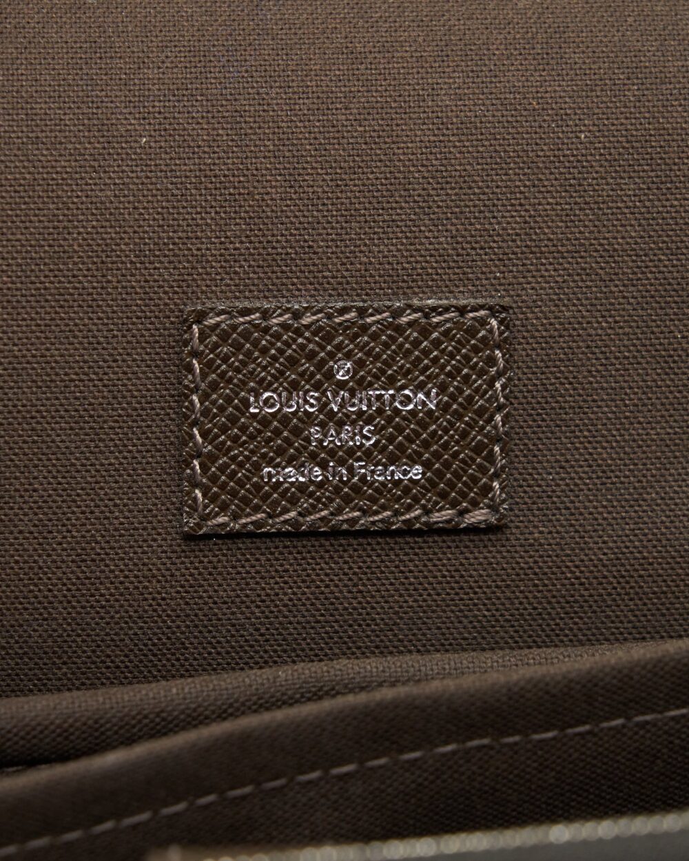 AAA Replica Louis Vuitton LV MEN’S LARGE BRIEFCASE WITH SHOULDER STRAP DARK BROWN SHW