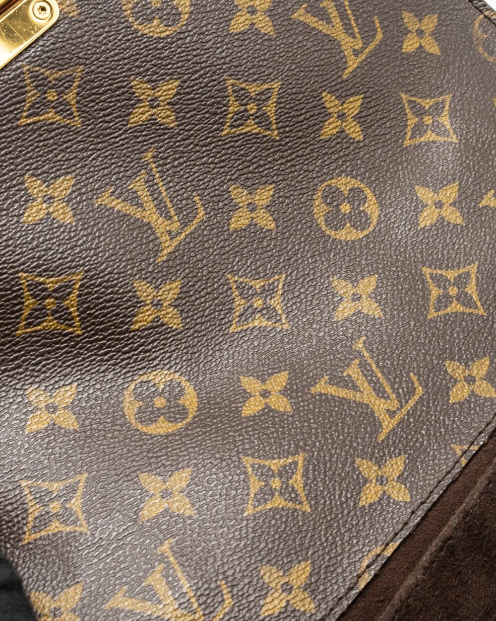 AAA Replica Louis Vuitton LV POCHETTE MÉTIS MONOGRAM CANVAS GHW