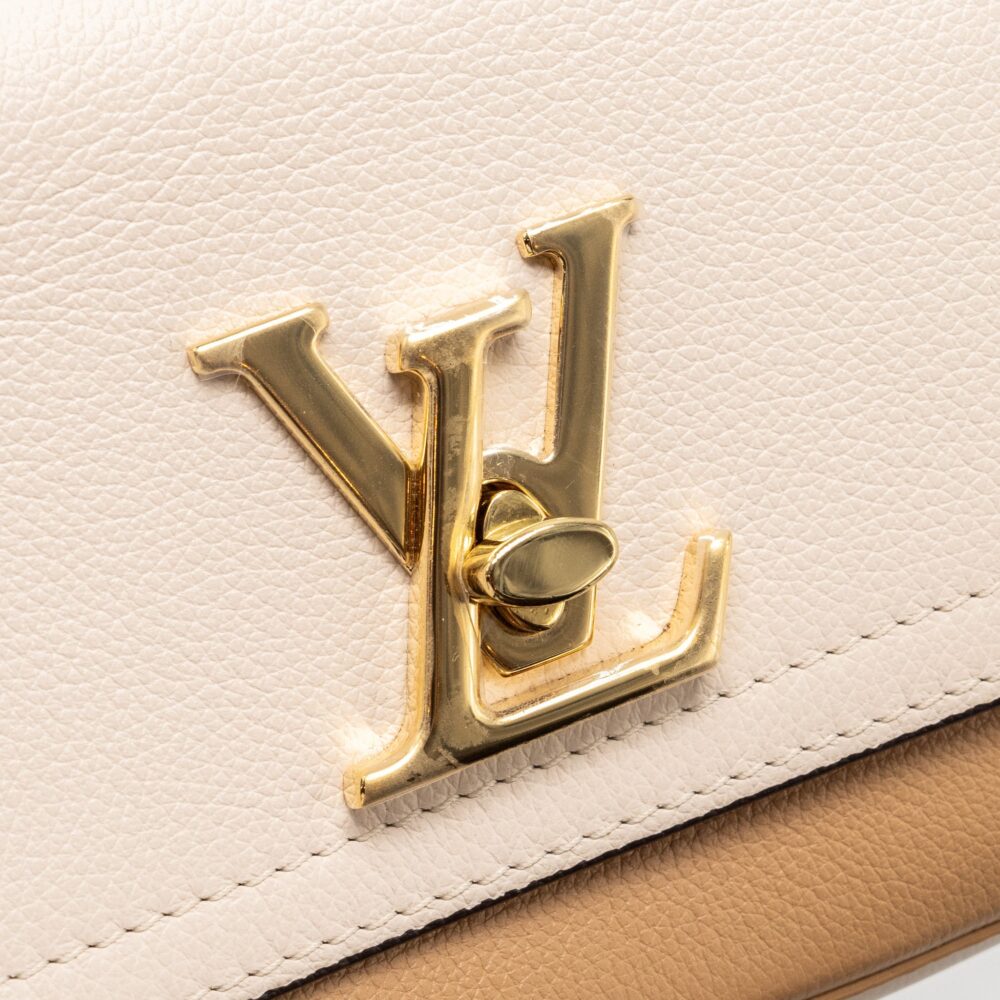 AAA Replica Louis Vuitton LV LOCKME TENDER GRAINED CALFSKIN BEIGE MULTICOLOUR GHW