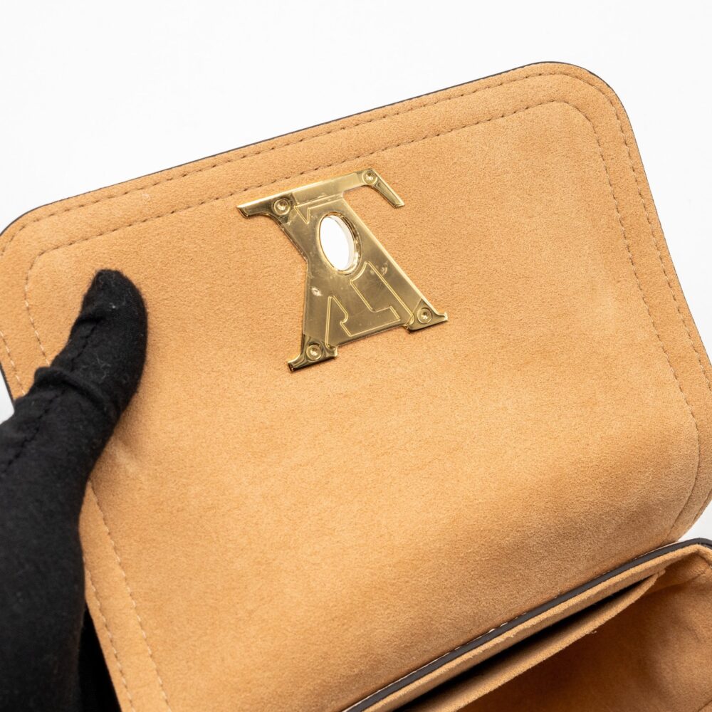 AAA Replica Louis Vuitton LV LOCKME TENDER GRAINED CALFSKIN BEIGE MULTICOLOUR GHW