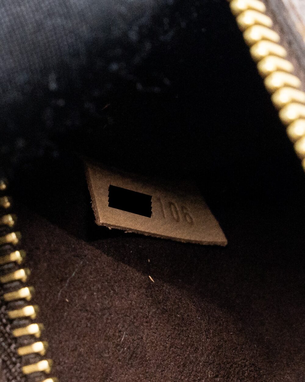 AAA Replica Louis Vuitton LV POCHETTE MÉTIS MONOGRAM CANVAS GHW