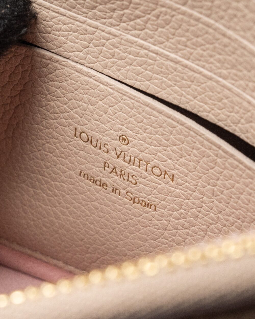 AAA Replica Louis Vuitton LV MYLOCKME CHAIN POCHETTE CALFSKIN GREIGE BEIGE GHW