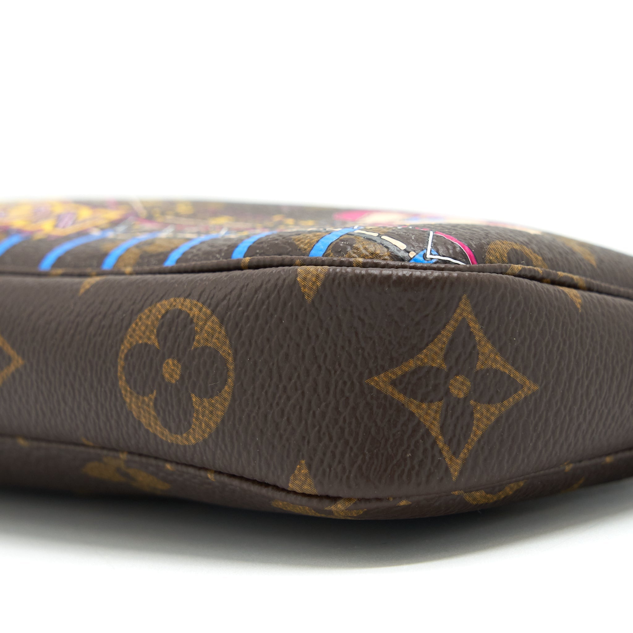 AAA Replica Louis Vuitton LV MINI POCHETTE ACCESSORIES LIMITED EDITION MONOGRAM CANVAS GHW