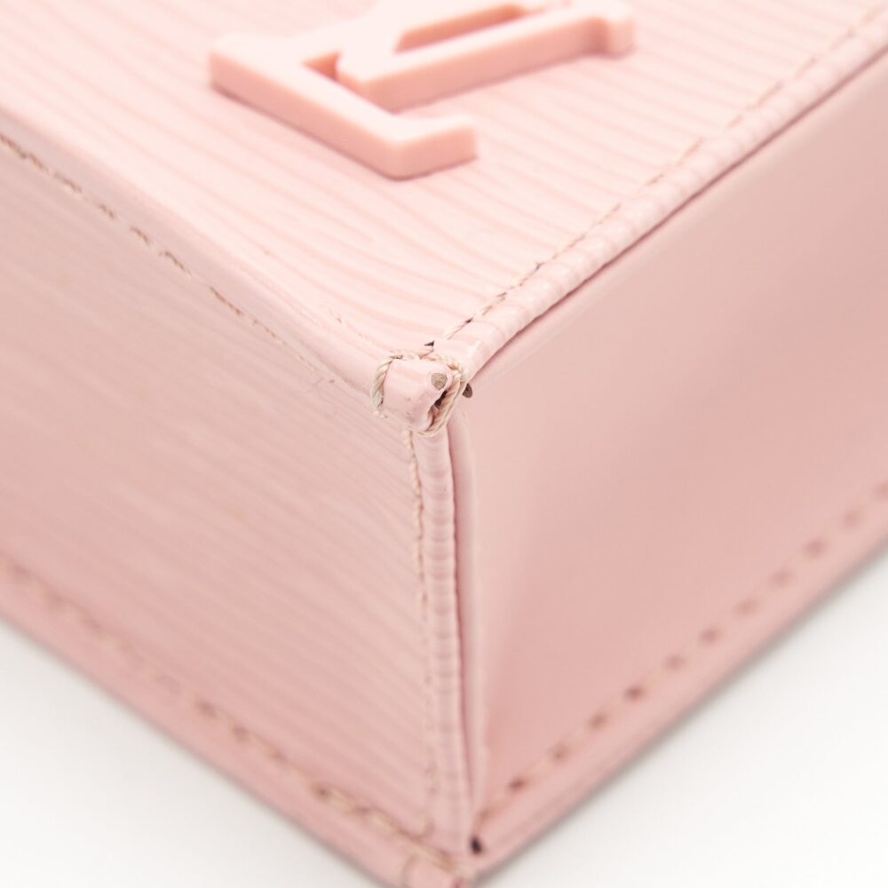 AAA Replica Louis Vuitton LV PETIT SAC PLAT EPI LIGHT PINK/BLACK SHW