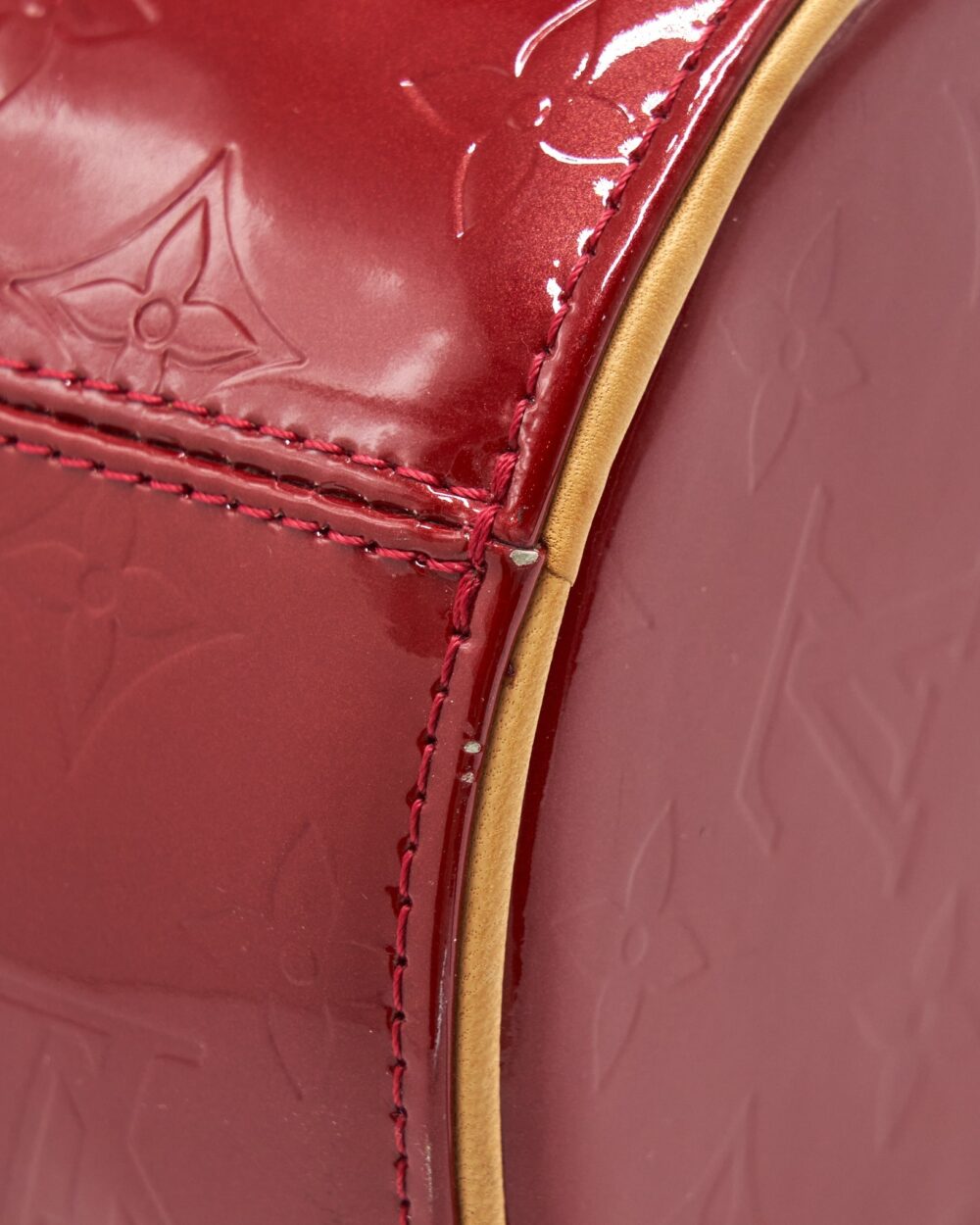 AAA Replica Louis Vuitton LV VINTAGE VERNIS PAPILLON BAG RED