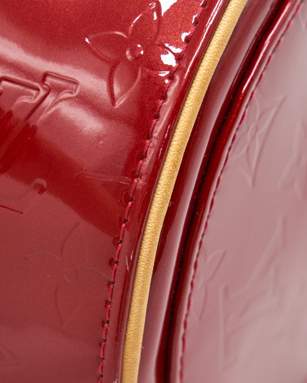 AAA Replica Louis Vuitton LV VINTAGE VERNIS PAPILLON BAG RED