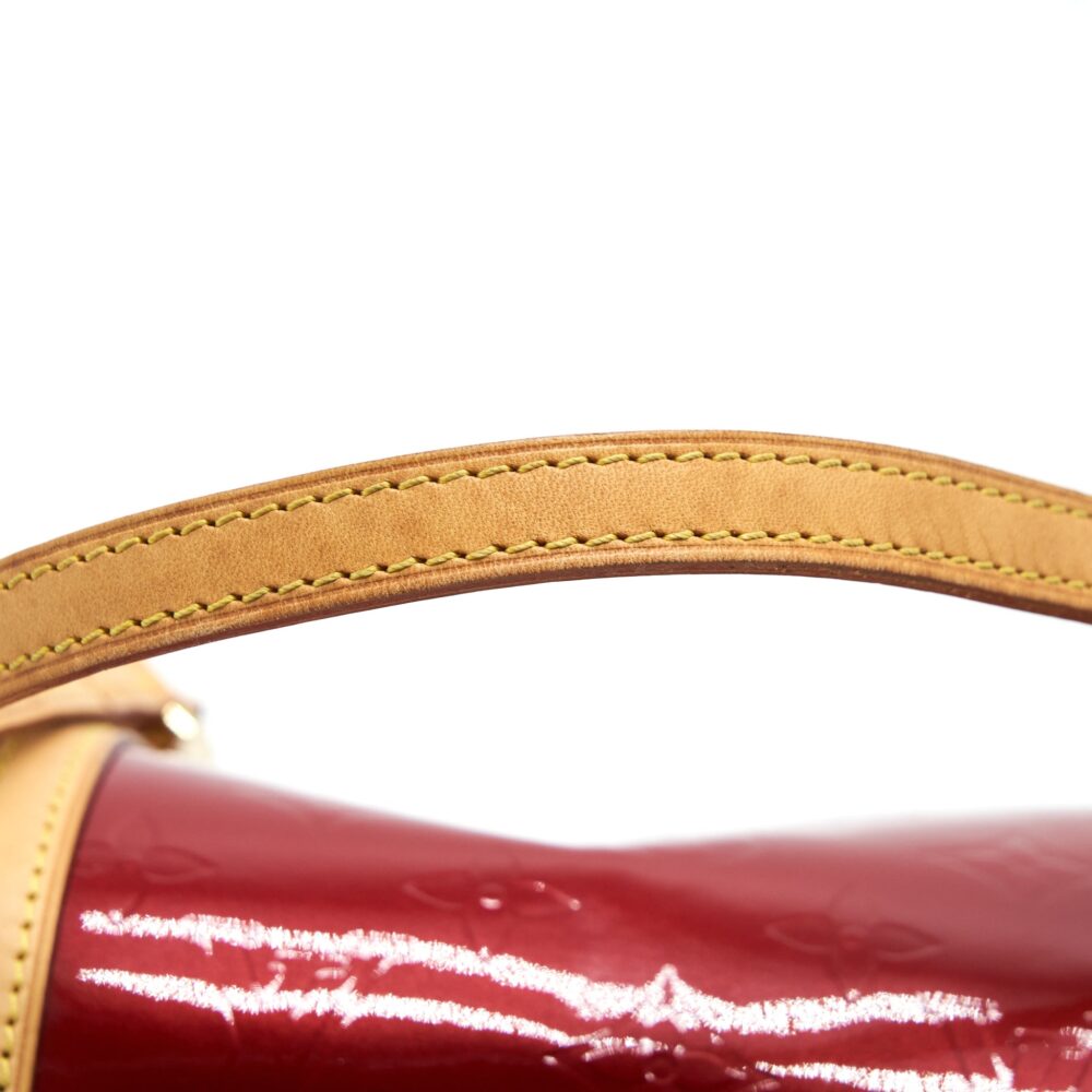 AAA Replica Louis Vuitton LV VINTAGE VERNIS PAPILLON BAG RED