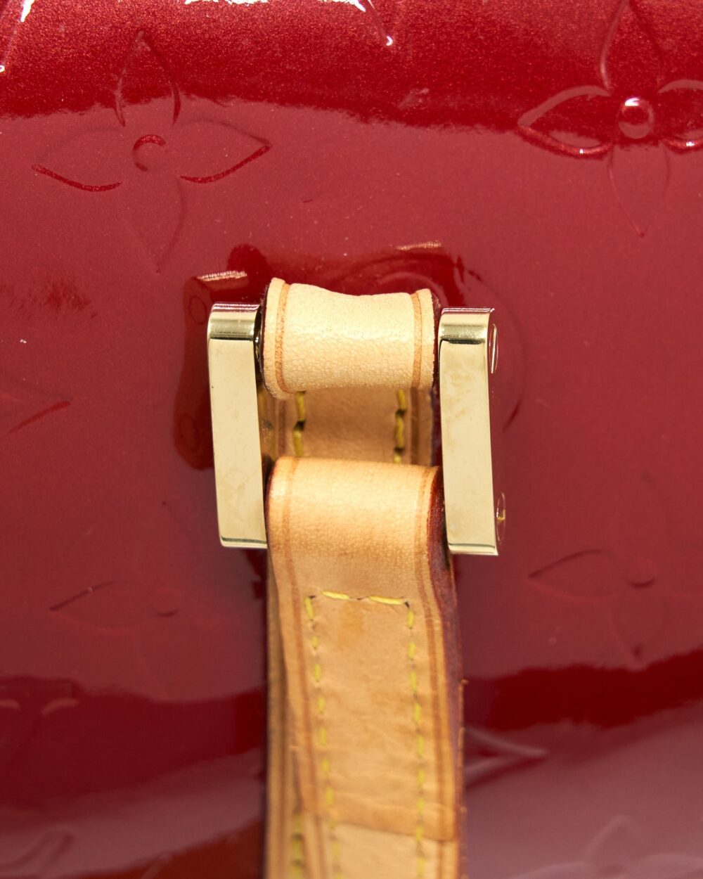 AAA Replica Louis Vuitton LV VINTAGE VERNIS PAPILLON BAG RED