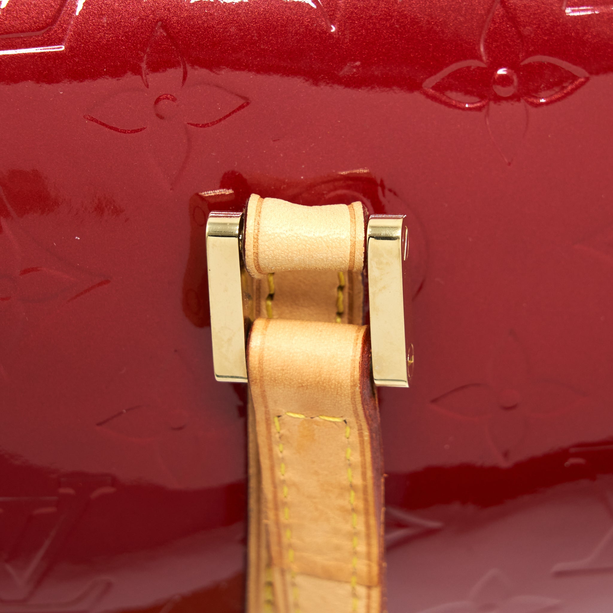 AAA Replica Louis Vuitton LV VINTAGE VERNIS PAPILLON BAG RED