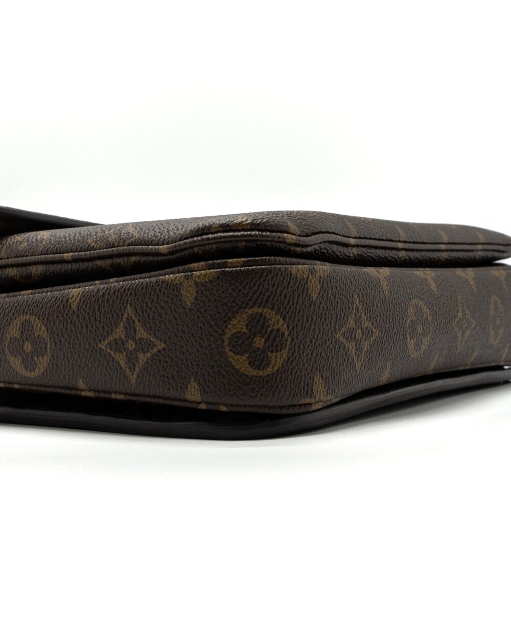 AAA Replica Louis Vuitton LV POCHETTE MÉTIS MONOGRAM CANVAS GHW
