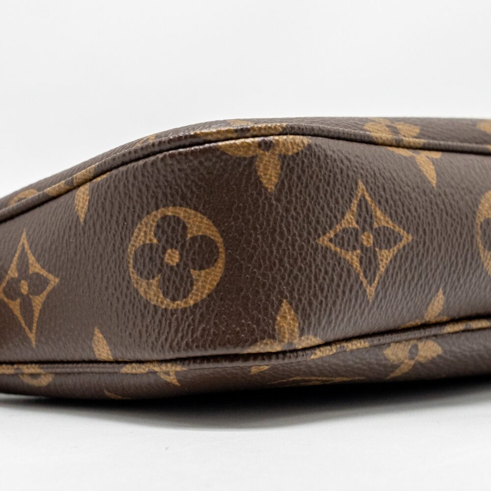 AAA Replica Louis Vuitton LV POCHETTE ACCESSORIES MONOGRAM CANVAS GHW