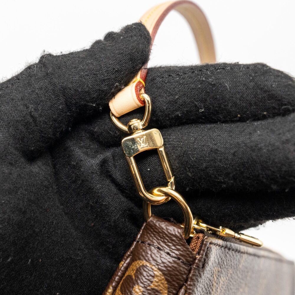 AAA Replica Louis Vuitton LV POCHETTE ACCESSORIES MONOGRAM CANVAS GHW