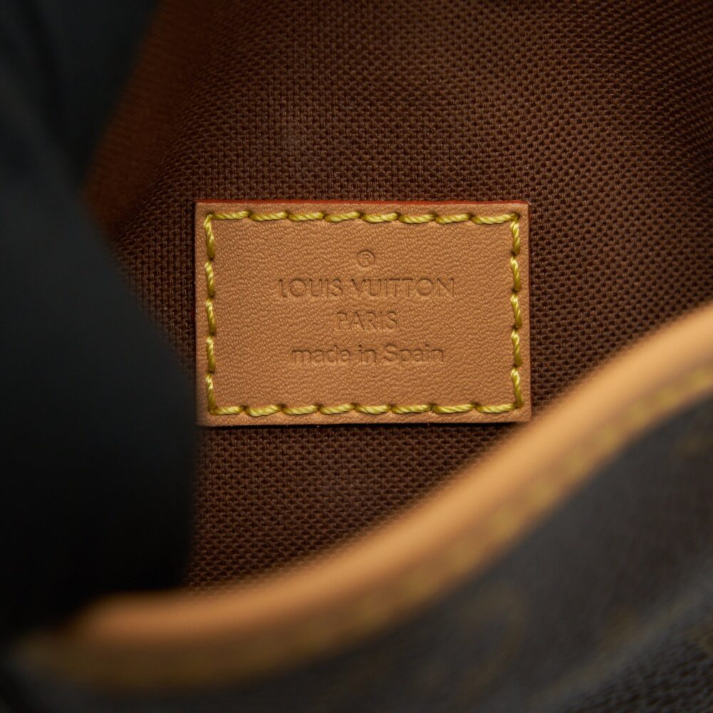 AAA Replica Louis Vuitton LV FOLD ME POUCH MONOGRAM CANVAS