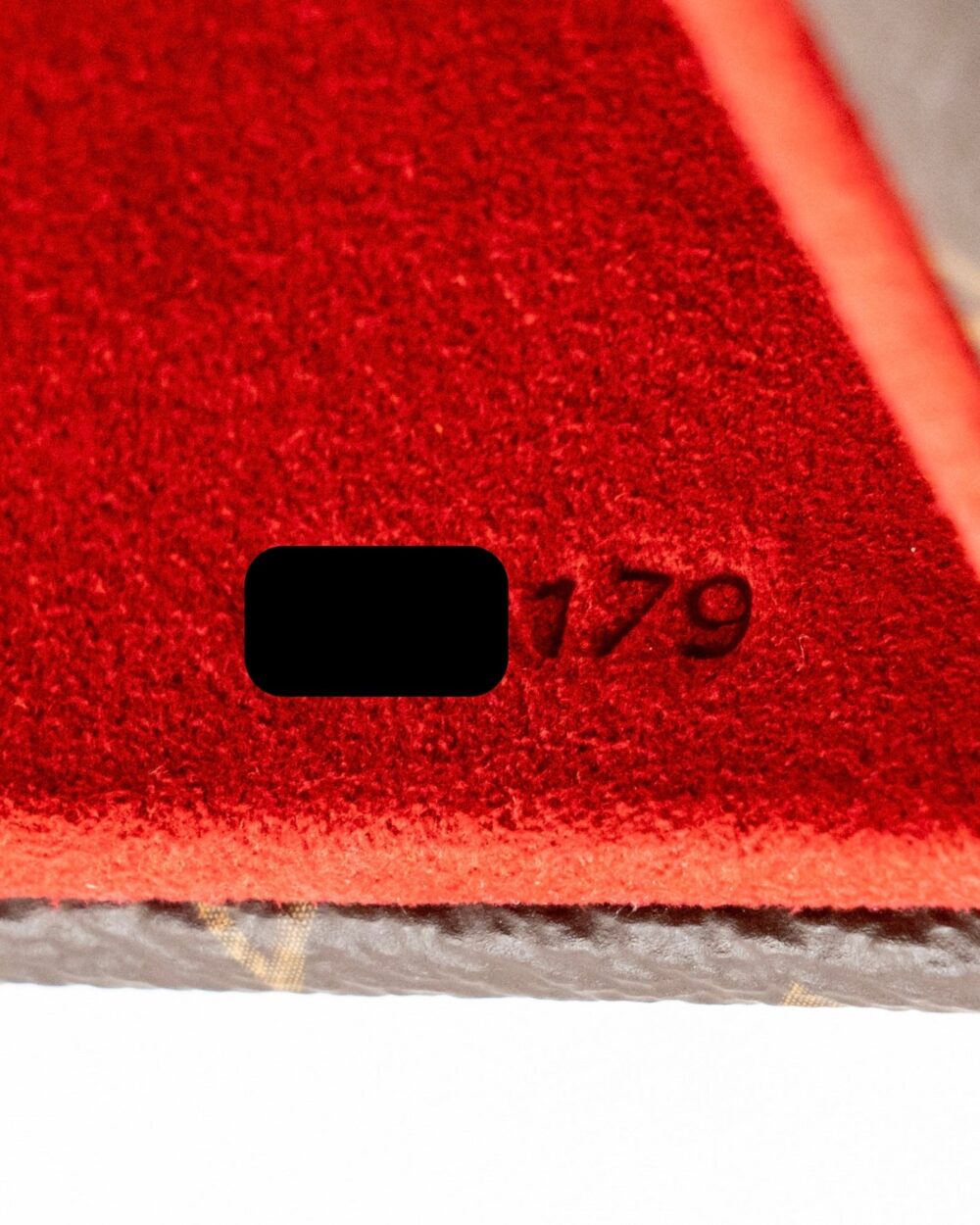 AAA Replica Louis Vuitton LV COFFRET 8 MONTRES MONOGRAM CANVAS / ROUGE FUSION GHW