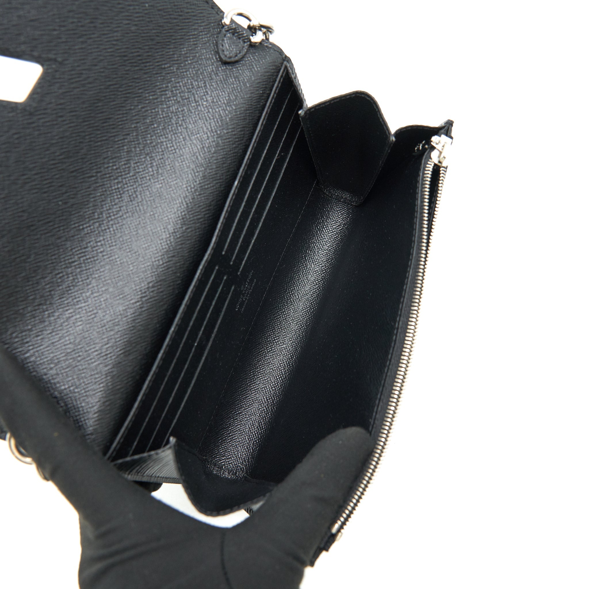 AAA Replica Louis Vuitton LV TWIST WALLET ON CHAIN BLACK SHW EPI LEATHER
