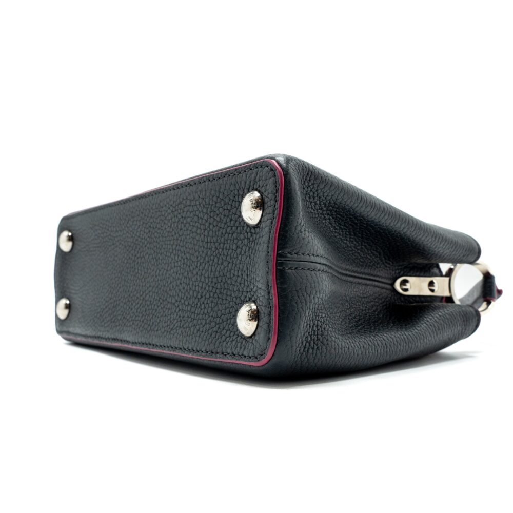 AAA Replica Louis Vuitton LV CAPUCINES BB TAURILLON NAVY SHW