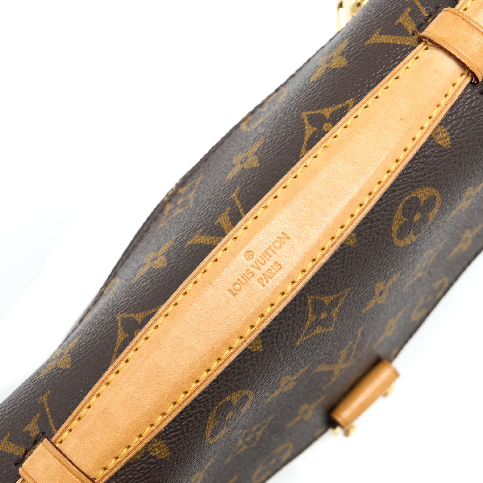 AAA Replica Louis Vuitton LV POCHETTE METIS MONOGRAM CANVAS GHW