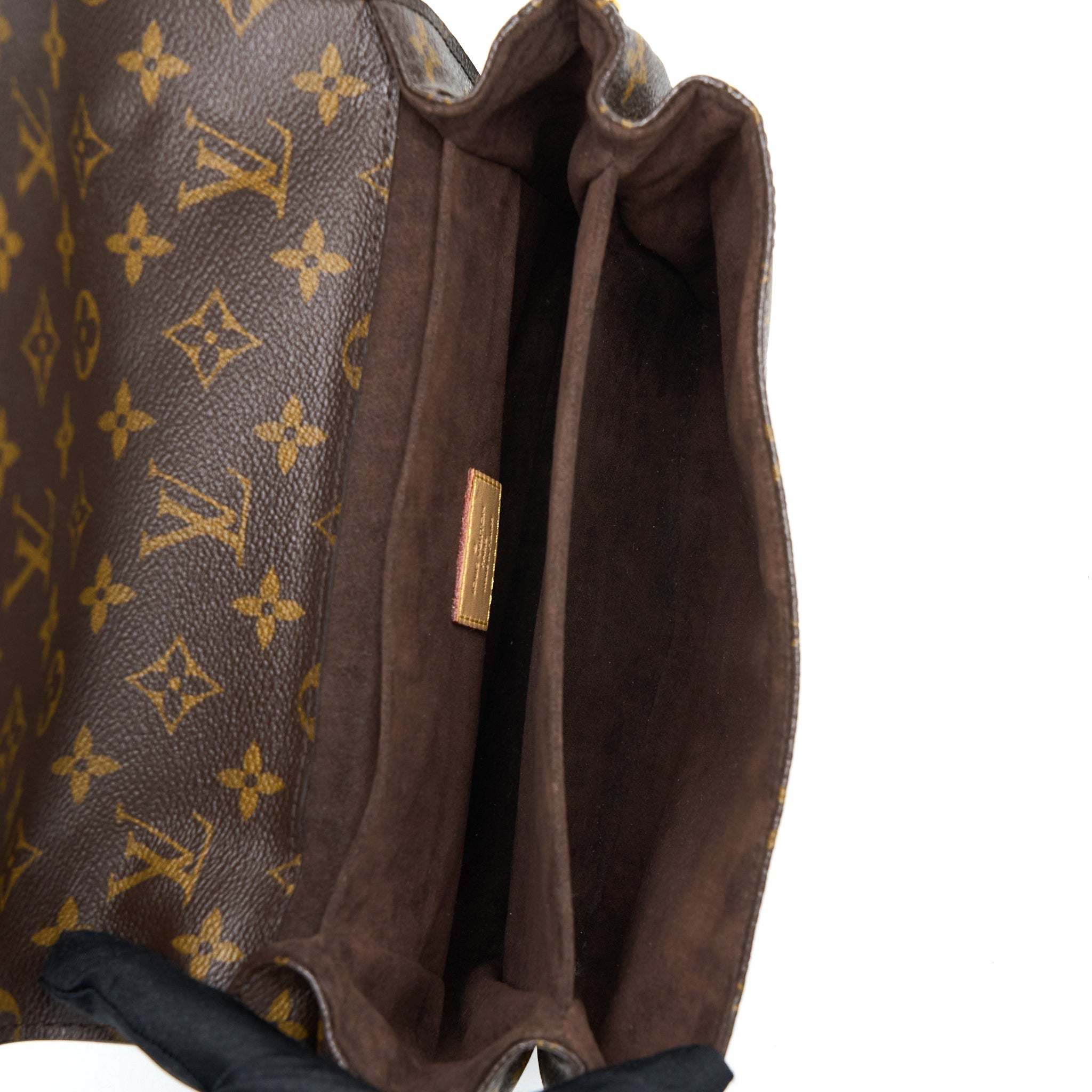 AAA Replica Louis Vuitton LV POCHETTE METIS MONOGRAM CANVAS GHW
