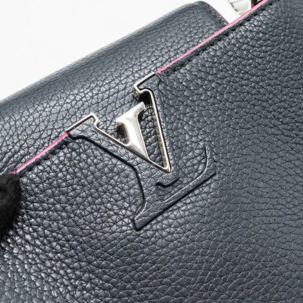 AAA Replica Louis Vuitton LV CAPUCINES BB TAURILLON NAVY SHW