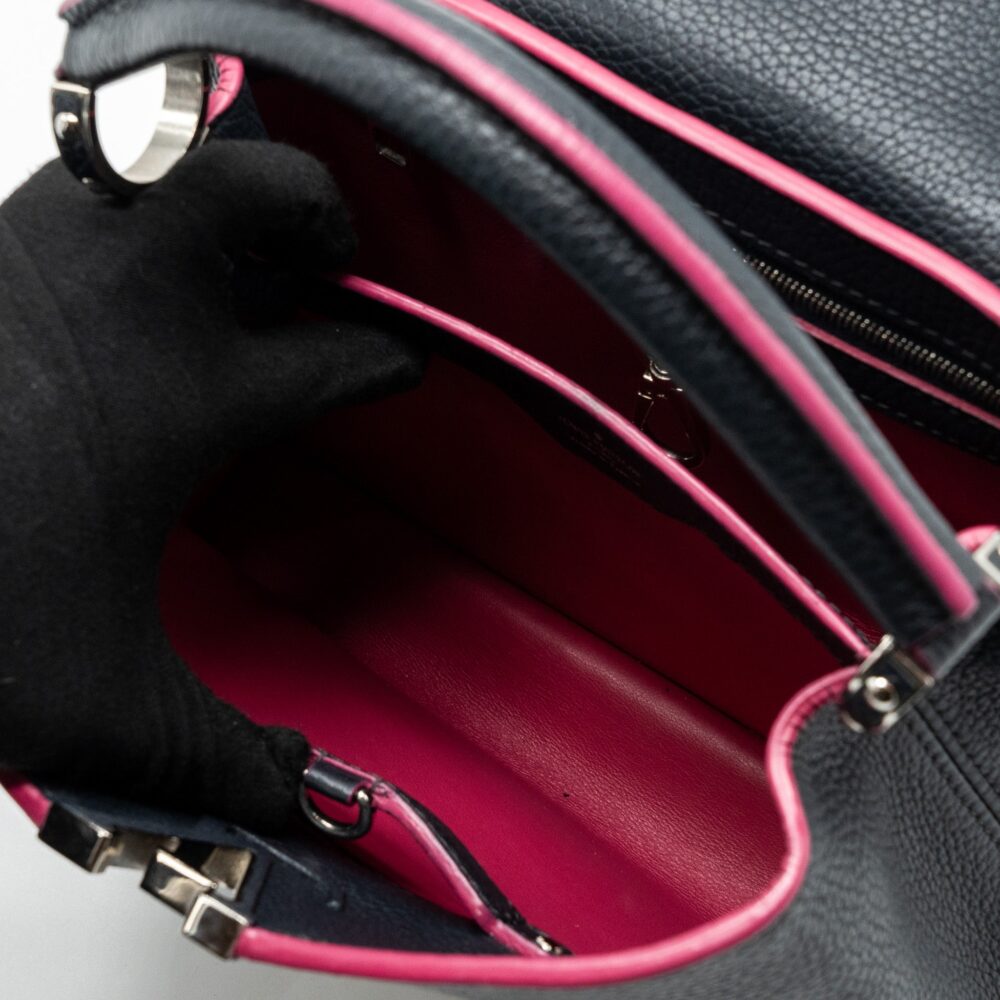 AAA Replica Louis Vuitton LV CAPUCINES BB TAURILLON NAVY SHW