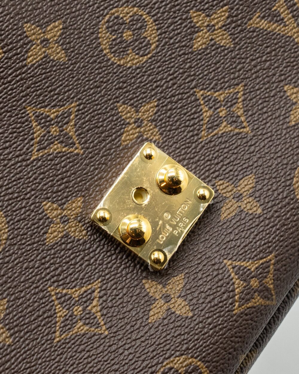 AAA Replica Louis Vuitton LV POCHETTE MÉTIS MONOGRAM CANVAS GHW