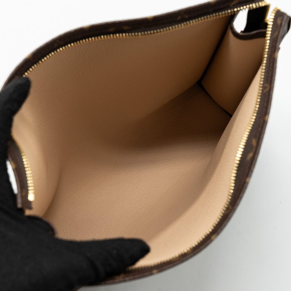 AAA Replica Louis Vuitton LV TOILETRY POCHETTE MONOGRAM CANVAS GHW