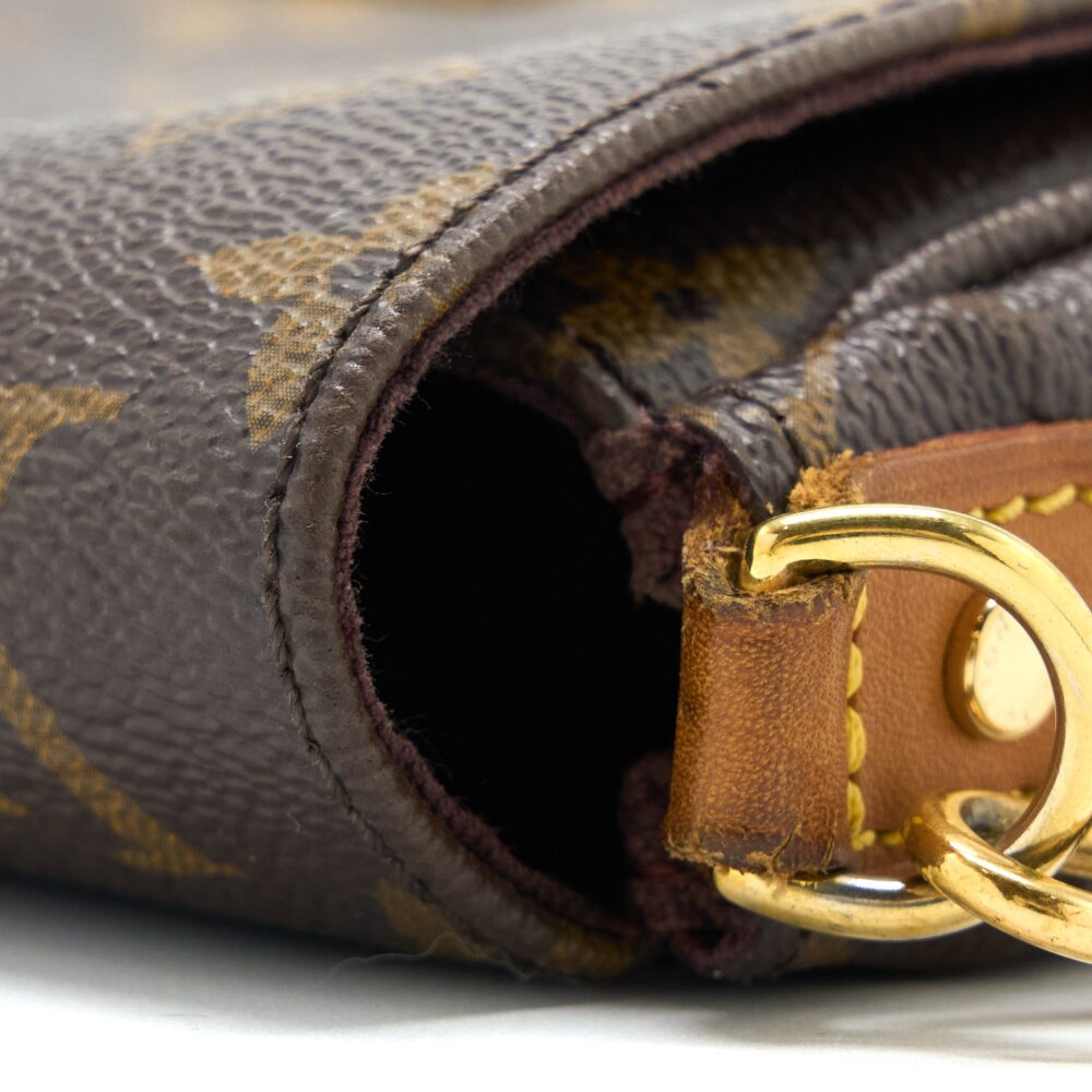 AAA Replica Louis Vuitton LV FAVOURITE PM MONOGRAM CANVAS GHW