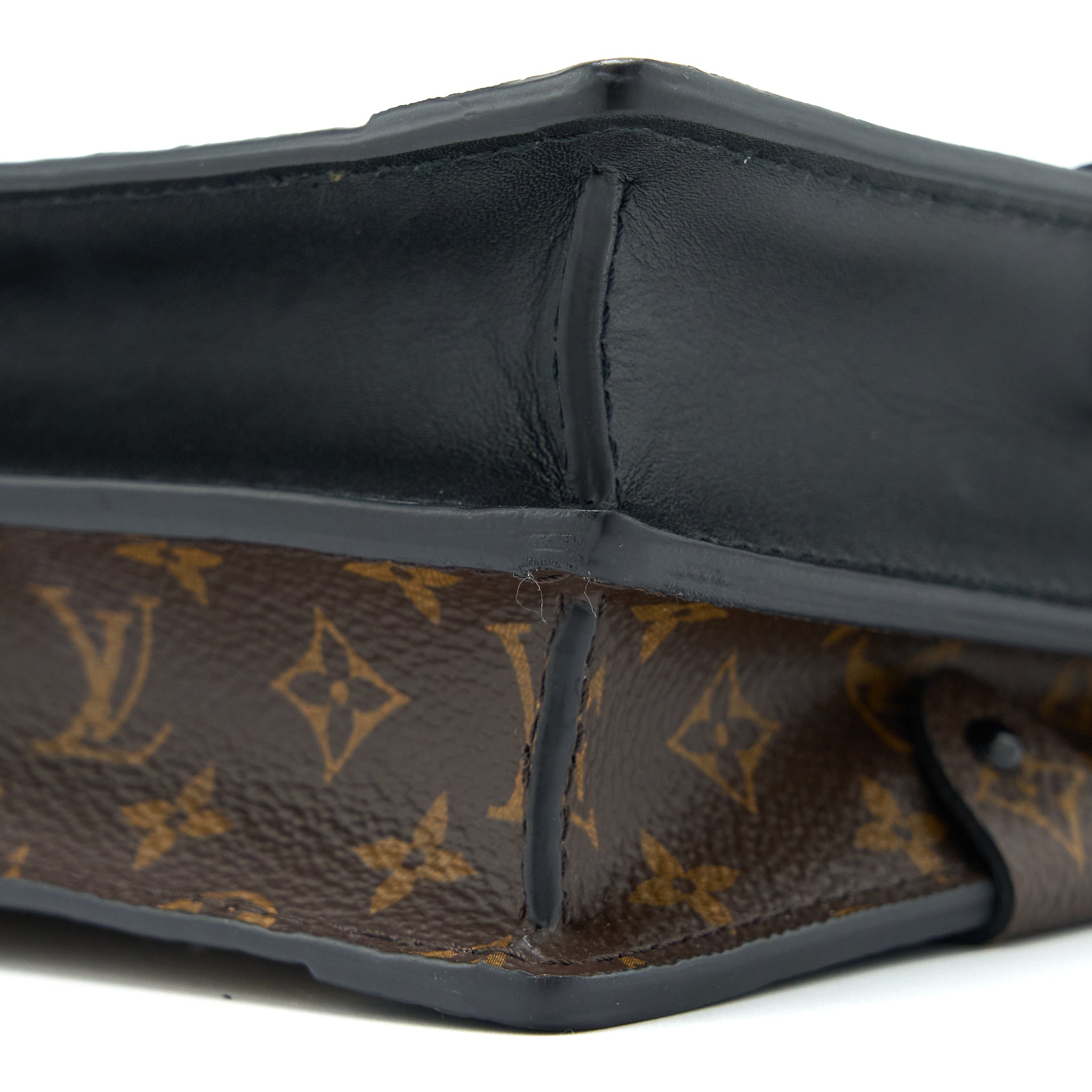 AAA Replica Louis Vuitton LV TRUNK CLUTCH MONOGRAM REVERSE CANVAS GHW