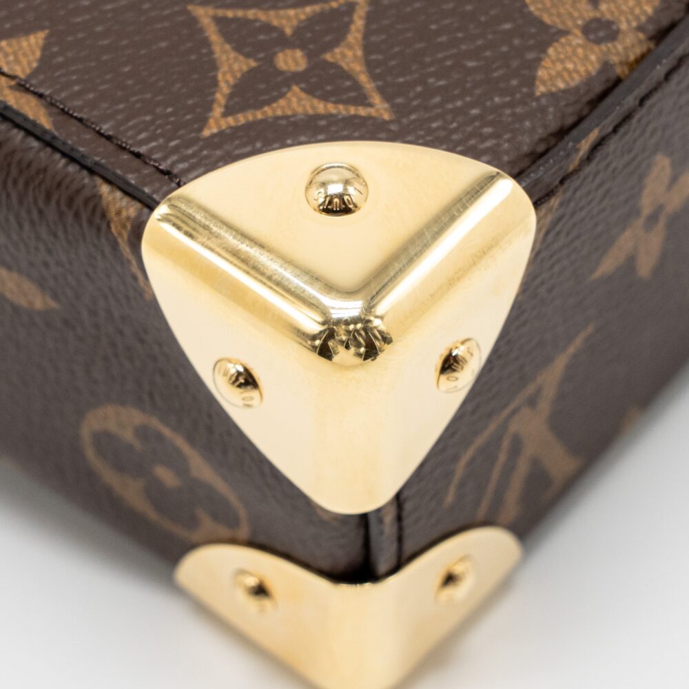 AAA Replica Louis Vuitton LV TOP HANDLE CAMERA BOX MONOGRAM REVERSE CANVAS GHW M82465