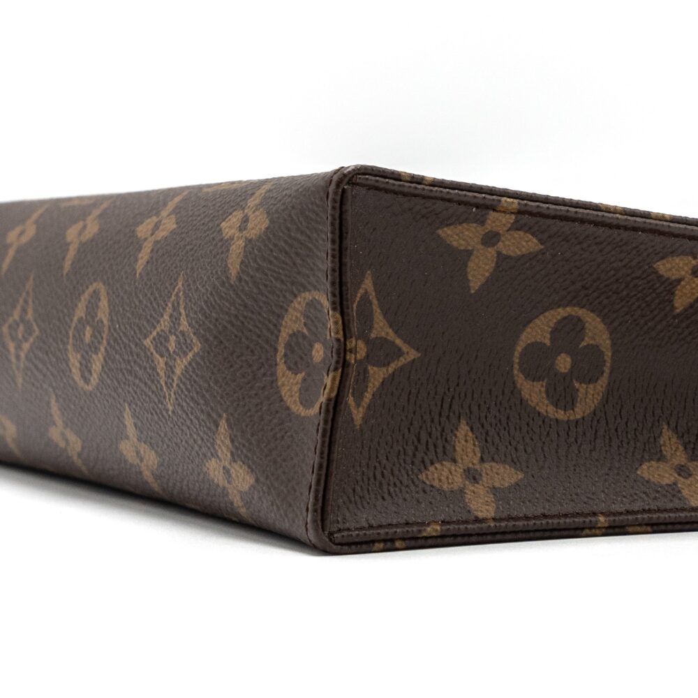 AAA Replica Louis Vuitton LV TOILETRY POCHETTE 26 MONOGRAM CANVAS GHW