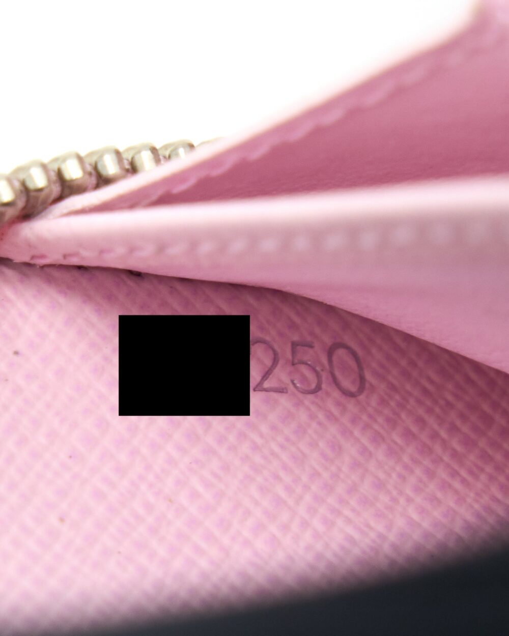 AAA Replica Louis Vuitton LV ESCALE PASTEL ZIPPY LONG WALLET SHW