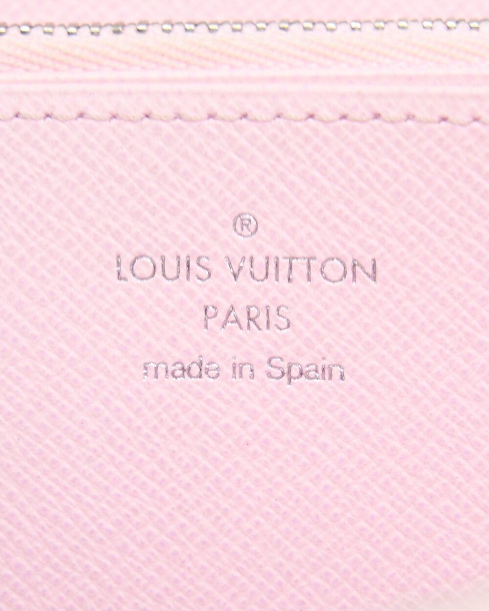 AAA Replica Louis Vuitton LV ESCALE PASTEL ZIPPY LONG WALLET SHW