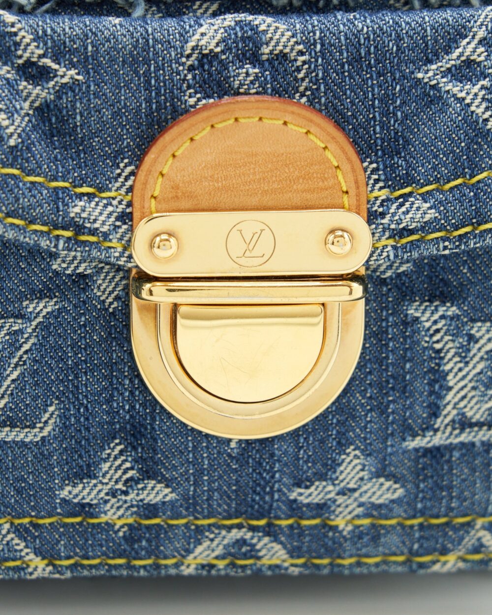 AAA Replica Louis Vuitton LV VINTAGE DENIM SHOULDER BAG MULTICOLOUR