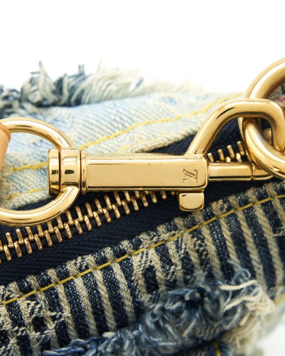 AAA Replica Louis Vuitton LV VINTAGE DENIM SHOULDER BAG MULTICOLOUR