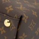 AAA Replica Louis Vuitton LV V TOTE BAG MEDIUM BLACK GHW