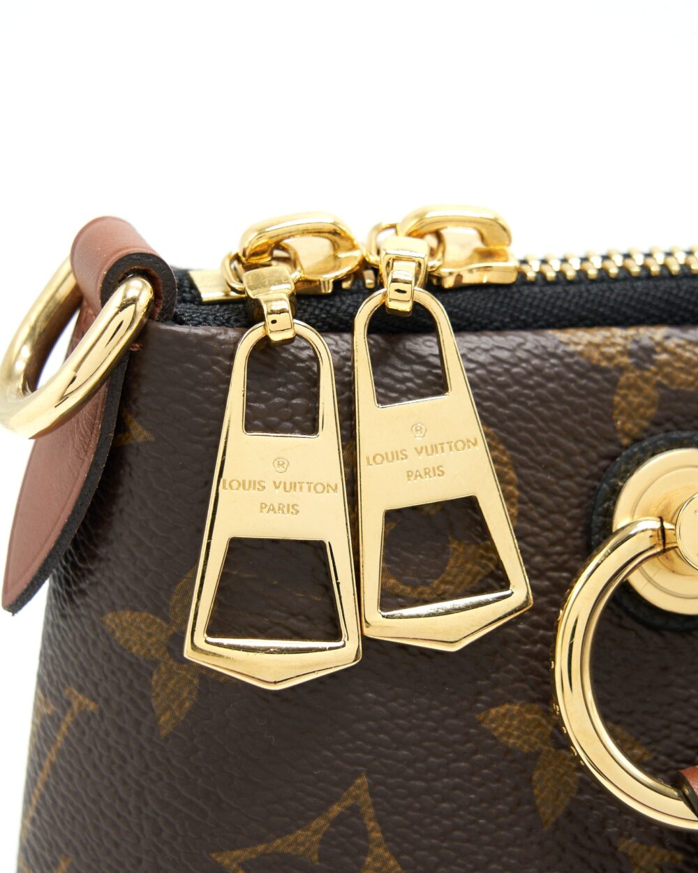 AAA Replica Louis Vuitton LV V TOTE BAG MEDIUM BLACK GHW