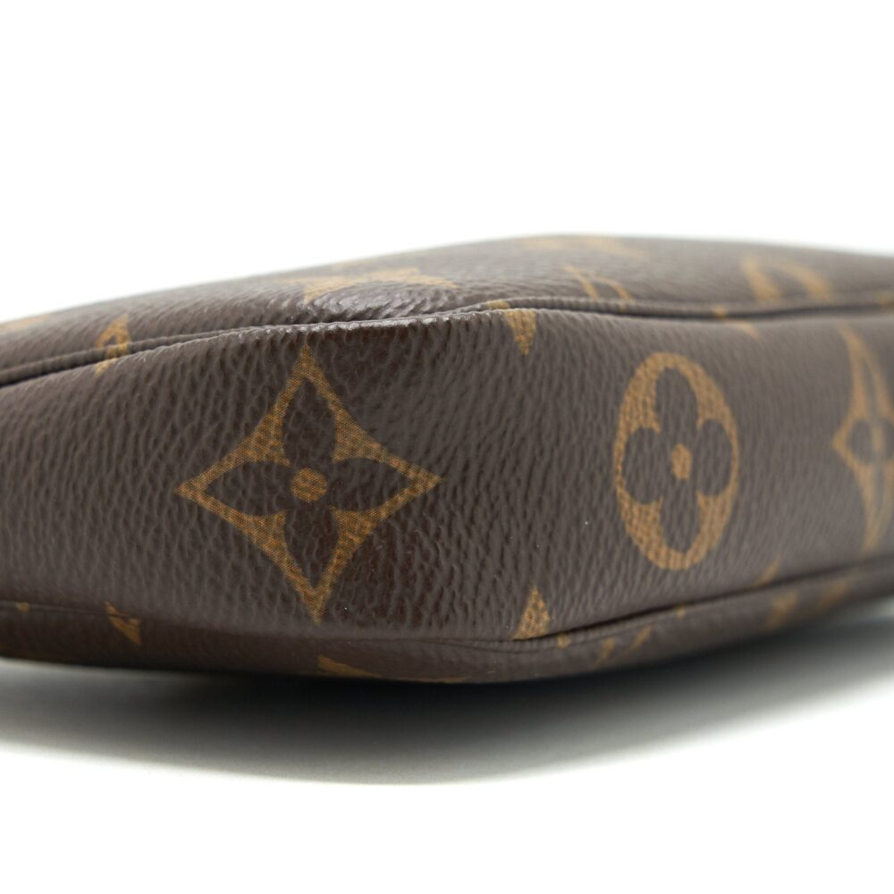 AAA Replica Louis Vuitton LV MINI POCHETTE ACCESSORIES MONOGRAM GHW