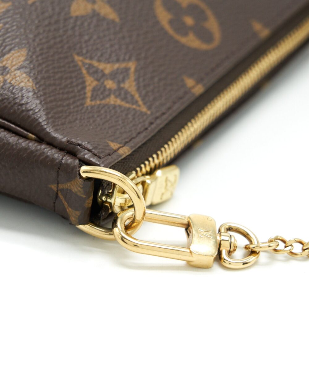 AAA Replica Louis Vuitton LV MINI POCHETTE ACCESSORIES MONOGRAM GHW