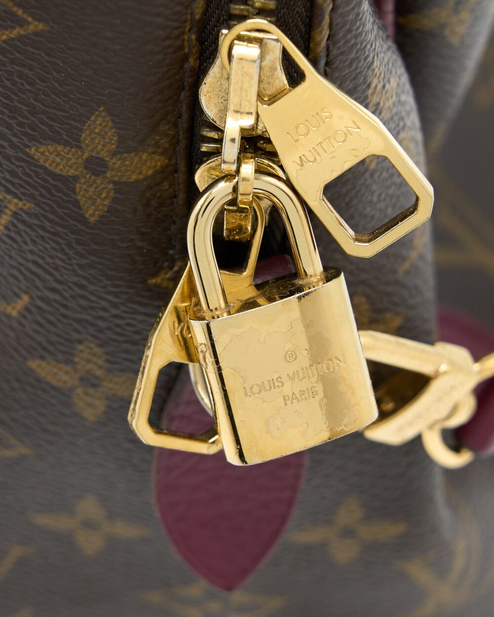 AAA Replica Louis Vuitton LV TOP HANDLE CROSSBODY TOTE BAG MONOGRAM CANVAS GHW