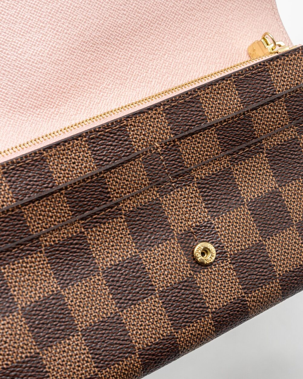 AAA Replica Louis Vuitton LV SARAH WALLET DAMIER EBENE / ROSE BALLERINE