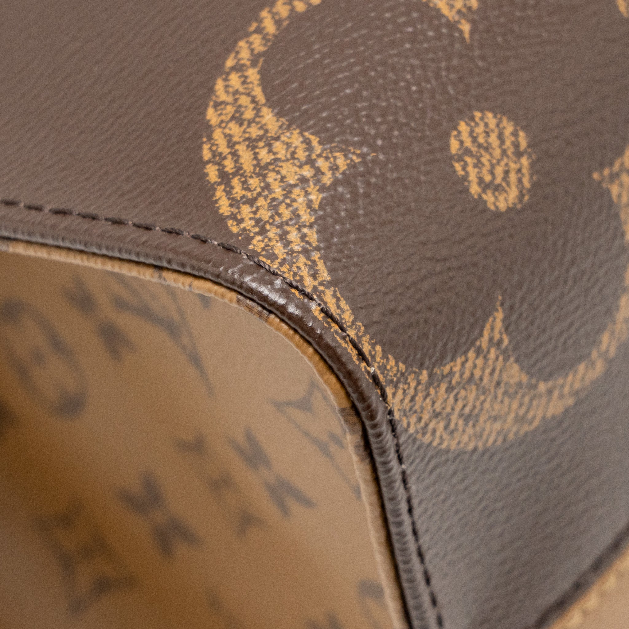 AAA Replica Louis Vuitton LV ONTHEGO MM MONOGRAM CANVAS GHW