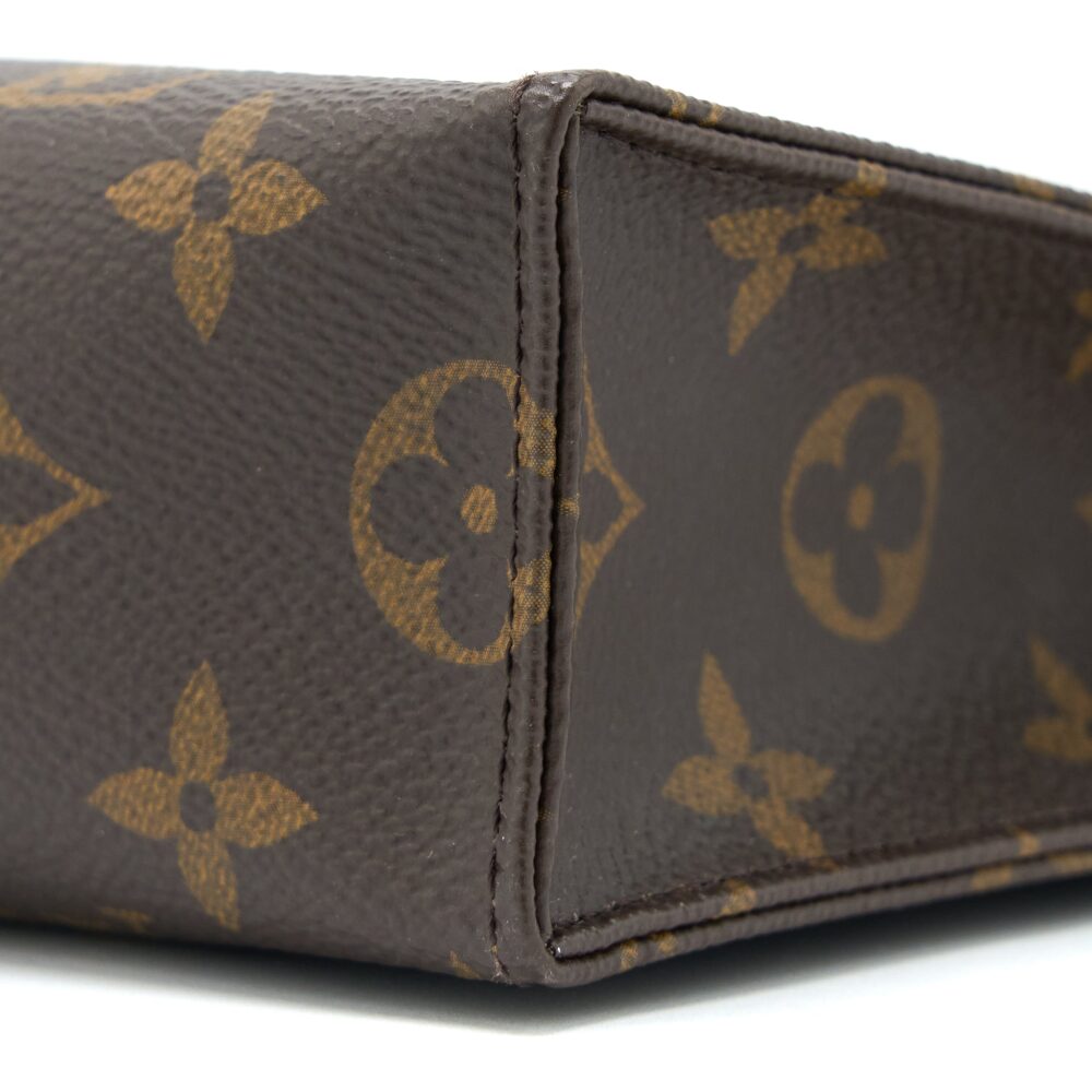 AAA Replica Louis Vuitton LV TOILETRY POCHETTE 26 MONOGRAM CANVAS GHW