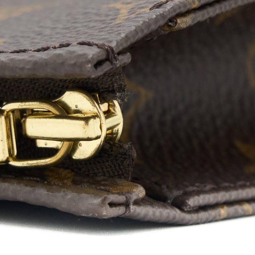 AAA Replica Louis Vuitton LV TOILETRY POCHETTE 26 MONOGRAM CANVAS GHW