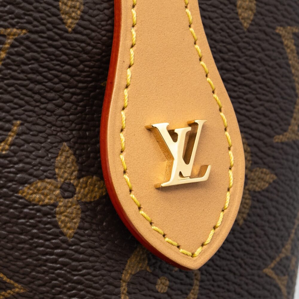 AAA Replica Louis Vuitton LV FOLD ME POUCH MONOGRAM CANVAS GHW(NEW VERSION)