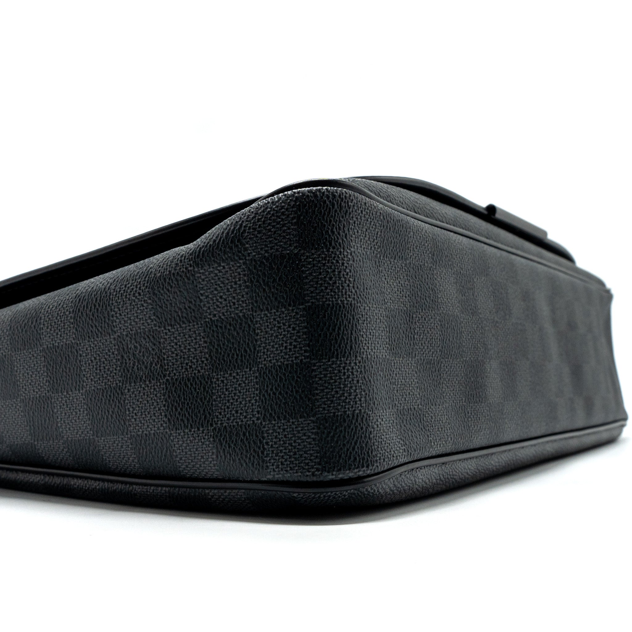 AAA Replica Louis Vuitton LV LARGE MESSANGER BAG DAMIER GRAPHITE CANVAS SHW