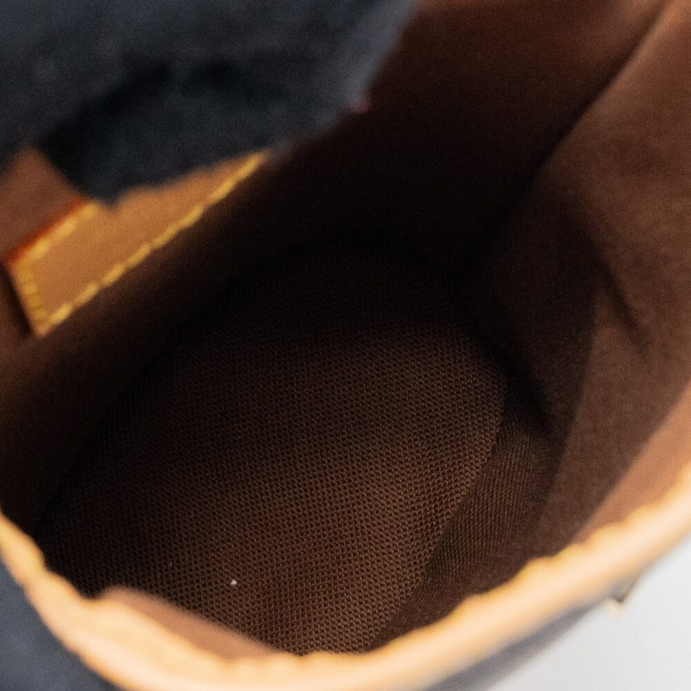 AAA Replica Louis Vuitton LV FOLD ME POUCH MONOGRAM CANVAS GHW(NEW VERSION)