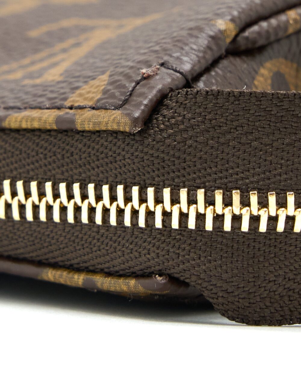 AAA Replica Louis Vuitton LV POCHETTE ACCESSORIES MONOGRAM CANVAS GHW (NEW VERSION)