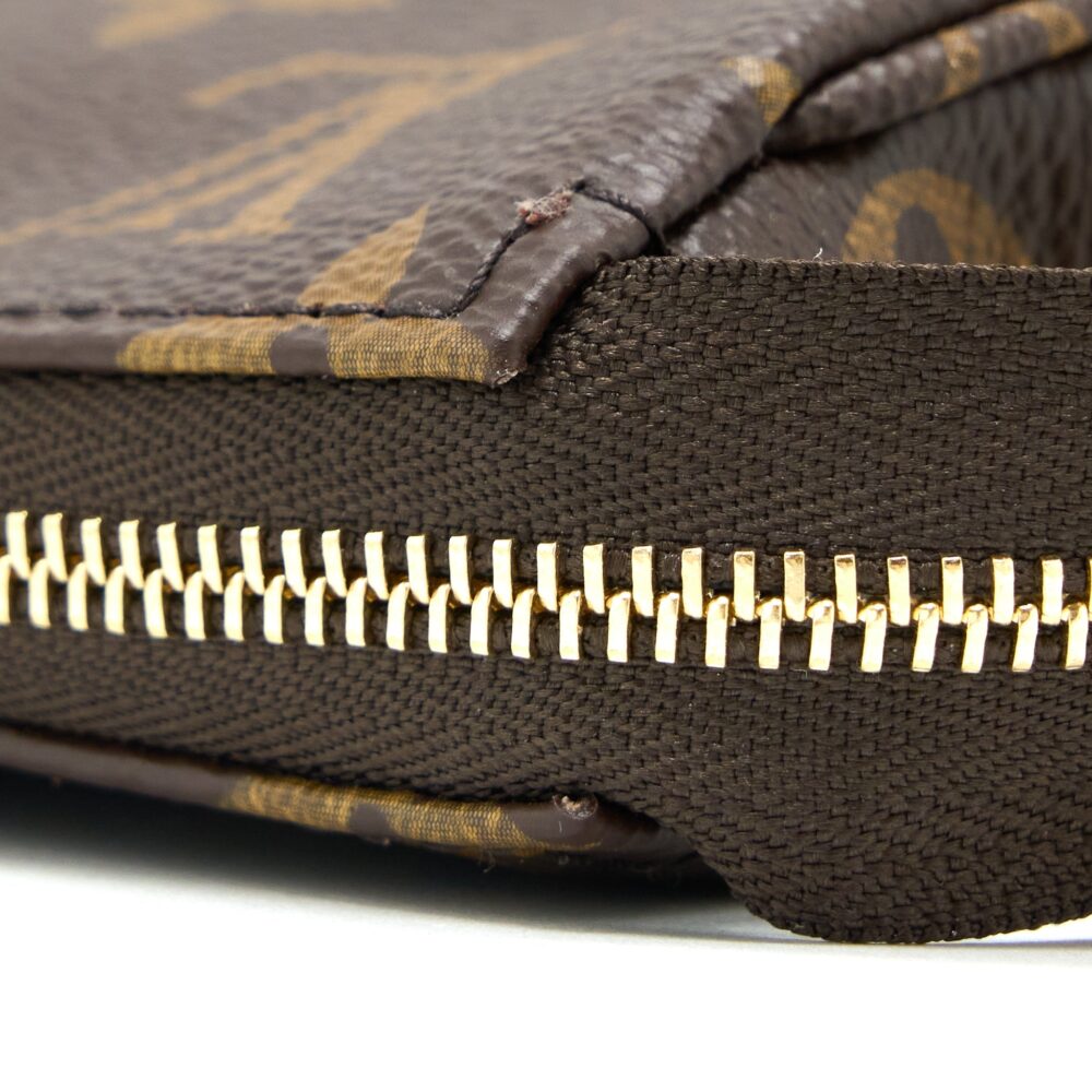 AAA Replica Louis Vuitton LV POCHETTE ACCESSORIES MONOGRAM CANVAS GHW (NEW VERSION)